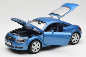 Audi TT 8N Niebieski Revell 1:18 8954 Metal — zdjęcie 2 z 8
