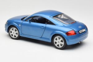 Audi TT 8N Niebieski Revell 1:18 8954 Metal — zdjęcie 7 z 8
