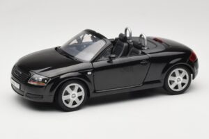 Audi TT 8N Roadster Czarny Revell 1:18 08980 Metal