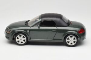 Audi TT 8N Roadster Zielony Revell 1:18 08979 Metal — zdjęcie 4 z 8