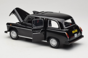 Austin FX4 London Taxi Czarny Minichamps 1:18 180136000 Metal — zdjęcie 5 z 8