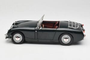 Austin-Healey Sprite Leaf Green Revell 1:18 08837 Metal — zdjęcie 4 z 8