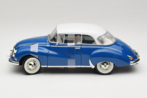 Auto Union 1000 S Coupe Niebieski Biały Revell 1:18 08909 Metal — zdjęcie 3 z 6