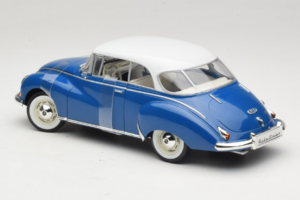 Auto Union 1000 S Coupe Niebieski Biały Revell 1:18 08909 Metal — zdjęcie 5 z 6