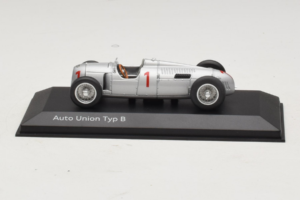 Auto Union Typ B #1 Srebrny Minichamps 1:43 5031300313 Metal