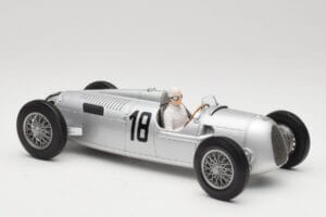 Auto Union Typ C #18 B. Rosemeyer Internationales Eifelrennen Nürburgring Winner 1936 Minichamps 1:18 155361018 Metal — zdjęcie 4 z 6