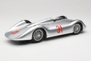Auto Union Typ C Stromlinie #31 B. Rosemeyer 1937 Srebrny Revell 1:18 08436 Metal — zdjęcie 3 z 8