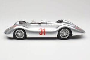 Auto Union Typ C Stromlinie #31 B. Rosemeyer 1937 Srebrny Revell 1:18 08436 Metal — zdjęcie 4 z 8