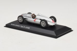 Auto Union Typ D #4 Srebrny Minichamps 1:43 5030900703-R1 Metal — zdjęcie 3 z 4