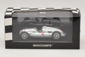 Auto Union Typ D #4 Srebrny Minichamps 1:43 5030900703-R1 Metal — zdjęcie 4 z 4