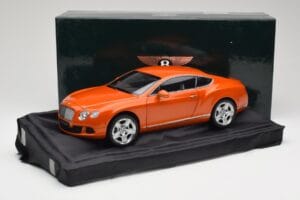 Bentley Continental GT Orange Metallic Minichamps 1:18 100139921 Metal — zdjęcie 8 z 8