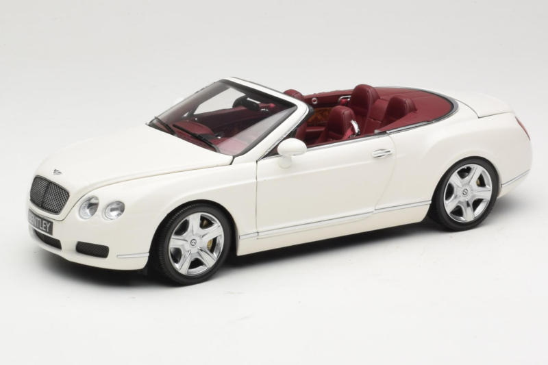 Bentley Continental GTC Biały Minichamps 1:18 100139032 Metal
