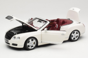 Bentley Continental GTC Biały Minichamps 1:18 100139032 Metal — zdjęcie 2 z 8