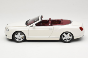 Bentley Continental GTC Biały Minichamps 1:18 100139032 Metal — zdjęcie 4 z 8