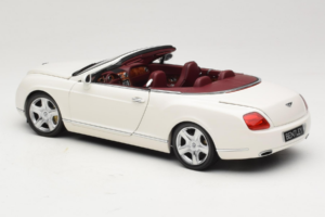 Bentley Continental GTC Biały Minichamps 1:18 100139032 Metal — zdjęcie 7 z 8