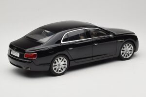 Bentley Flying Spur W12 Diamond Black Kyosho 1:18 08891DBK Metal — zdjęcie 3 z 8