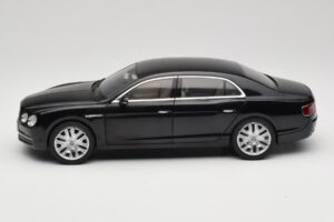 Bentley Flying Spur W12 Onyx Black Kyosho 1:18 08891NX Metal — zdjęcie 4 z 8