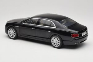 Bentley Flying Spur W12 Onyx Black Kyosho 1:18 08891NX Metal — zdjęcie 7 z 8
