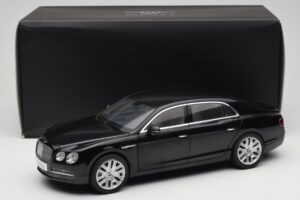 Bentley Flying Spur W12 Onyx Black Kyosho 1:18 08891NX Metal — zdjęcie 8 z 8