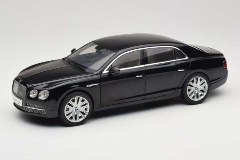 Bentley Flying Spur W12 Onyx Black Kyosho 1:18 08891NX Metal