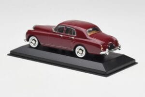 Bentley S1 Continental Flying Spur Kremowy Minichamps 1:43 436139551 Metal — zdjęcie 3 z 4