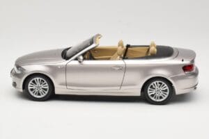 BMW 1 Series E88 Kabriolet Mineral Silver Metallic Kyosho 1:18 80430427020 Metal — zdjęcie 4 z 8