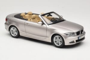 BMW 1 Series E88 Kabriolet Mineral Silver Metallic Kyosho 1:18 80430427020 Metal — zdjęcie 6 z 8