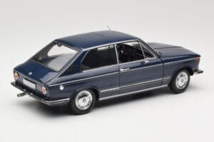 BMW 1600 Touring Niebieski Minichamps 1:18 80430145823 Metal — zdjęcie 3 z 8