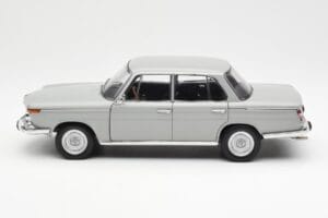 BMW 1800 TiSA Bernina Szary AUTOart 1:18 70621 Metal — zdjęcie 4 z 8