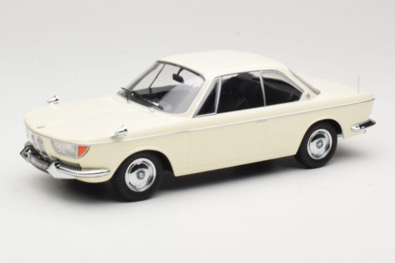 BMW 2000 CS Coupe Kremowy KK-Scale 1:18 KKDC180121 Metal