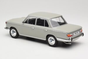 BMW 2000 TI Szary MCG 1:18 MCG18112 Metal — zdjęcie 5 z 6
