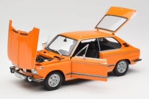 BMW 2000 Tii Touring Pomarańczowy Minichamps 1:18 80430145824 Metal — zdjęcie 2 z 8