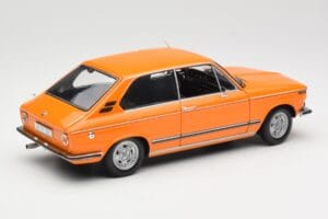 BMW 2000 Tii Touring Pomarańczowy Minichamps 1:18 80430145824 Metal — zdjęcie 3 z 8