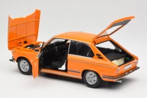 BMW 2000 Tii Touring Pomarańczowy Minichamps 1:18 80430145824 Metal — zdjęcie 5 z 8