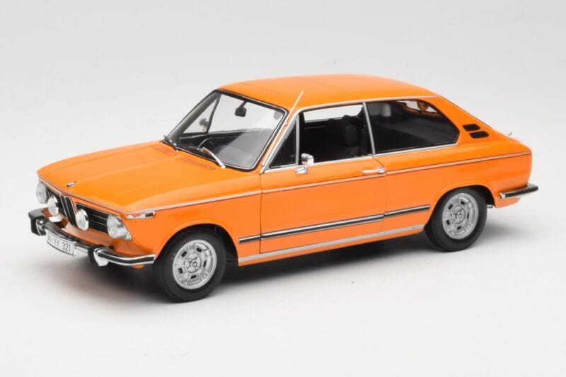 BMW 2000 Tii Touring Pomarańczowy Minichamps 1:18 80430145824 Metal