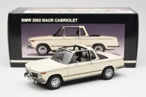 BMW 2002 Baur Kabriolet E10 Chamonix Biały AUTOart 1:18 70532 Metal — zdjęcie 8 z 8
