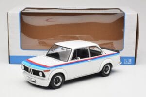 BMW 2002 E10 Turbo Biały MCG 1:18 MCG18408-R Metal — zdjęcie 6 z 6