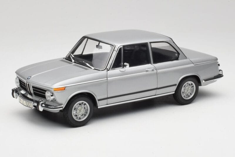 BMW 2002 Tii Polaris Srebrny AUTOart 1:18 80430146517 Metal
