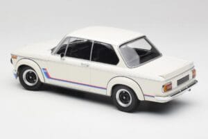 BMW 2002 Tii Turbo Alpine White Minichamps 1:18 155026200 Metal — zdjęcie 5 z 6