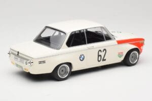 BMW 2002 tiK BMW AG #1 H. Hahne / D. Quester Class Winner Guards International 6 Hours Brands Hatch 1969 Minichamps 1:18 1556 — zdjęcie 2 z 6