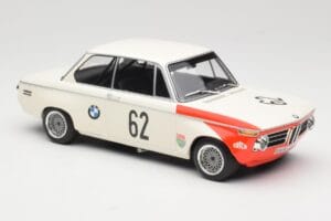 BMW 2002 tiK BMW AG #1 H. Hahne / D. Quester Class Winner Guards International 6 Hours Brands Hatch 1969 Minichamps 1:18 1556 — zdjęcie 4 z 6