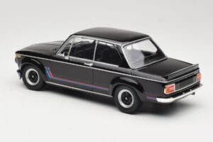 BMW 2002 Turbo Czarny Minichamps 1:18 155026204 Metal — zdjęcie 5 z 6