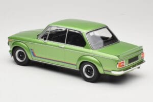BMW 2002 Turbo Green Metallic Minichamps 1:18 155026206 Metal — zdjęcie 5 z 6