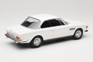 BMW 2800 CS E9 Biały Minichamps 1:18 155028030 Metal — zdjęcie 2 z 6