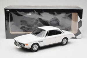BMW 2800 CS E9 Biały Minichamps 1:18 155028030 Metal — zdjęcie 6 z 6