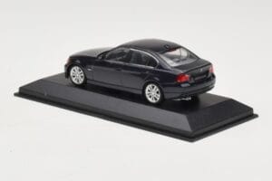 BMW 3 Series E90 Dark Blue Metallic Minichamps 1:43 80420392151-R Metal — zdjęcie 4 z 5