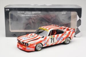 BMW 3.0 CSL E9 #71 Luigi Racing P. Xhenceval / J. Dieudonné 24 Hours of Le Mans 1977 Minichamps 1:18 155772571 Metal — zdjęcie 6 z 6