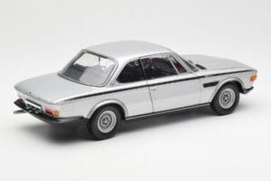 BMW 3.0 CSL E9 Srebrny Minichamps 1:18 180029020 Metal — zdjęcie 3 z 8