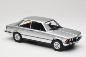 BMW 320 E21 Srebrny Minichamps 1:18 107024200 Żywica — zdjęcie 4 z 6