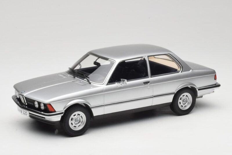 BMW 320 E21 Srebrny Minichamps 1:18 107024200 Żywica